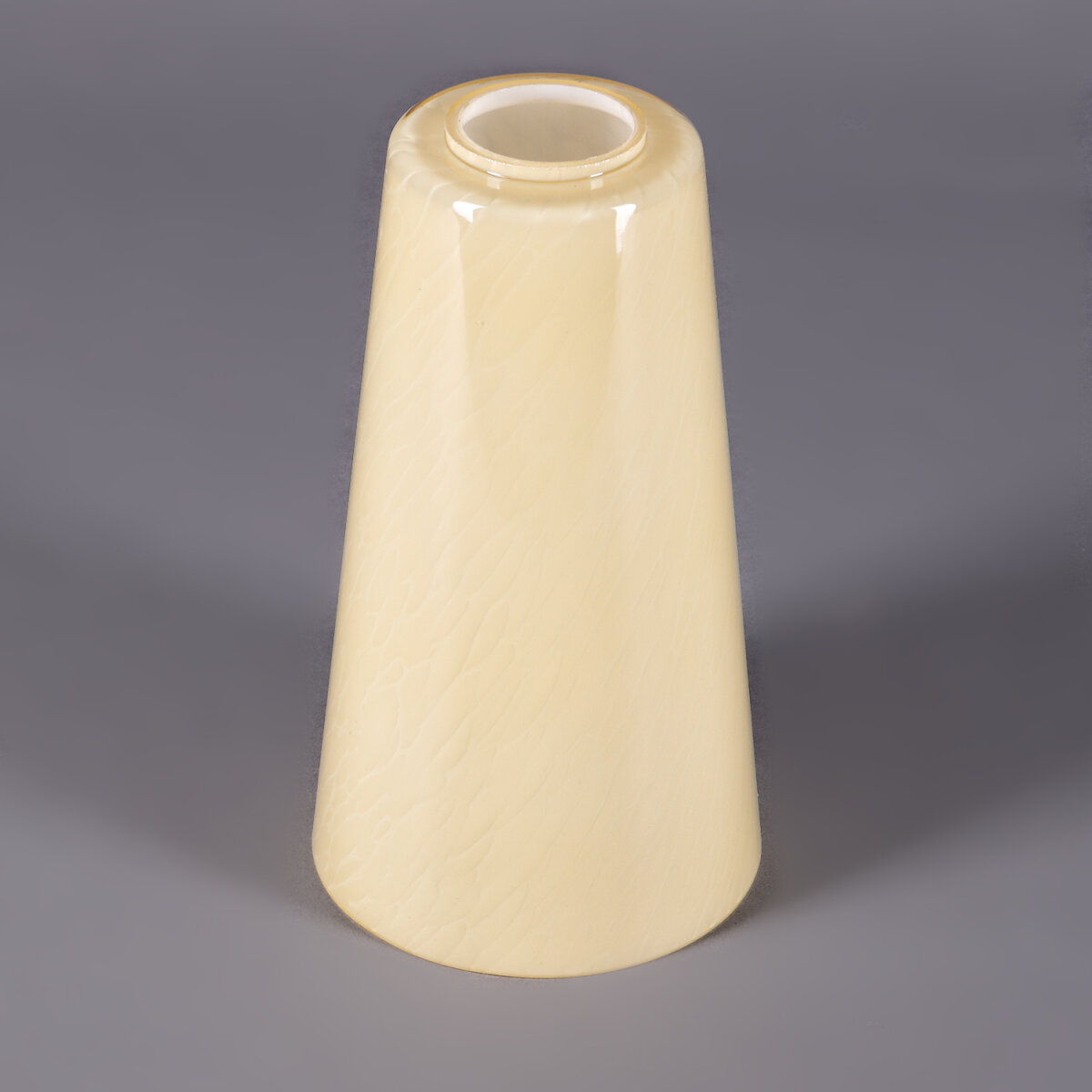 glasschale dekorieren mit Kerze im Wasserbad als … – Bild kaufen – 12197140 ❘ living4media Größe:5-Sitzer